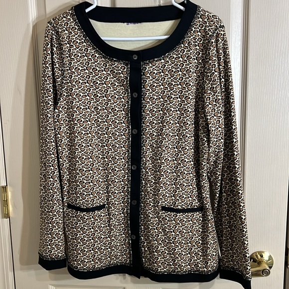 No Name leopard top Long sleeved VGC Round neck - Picture 2 of 3